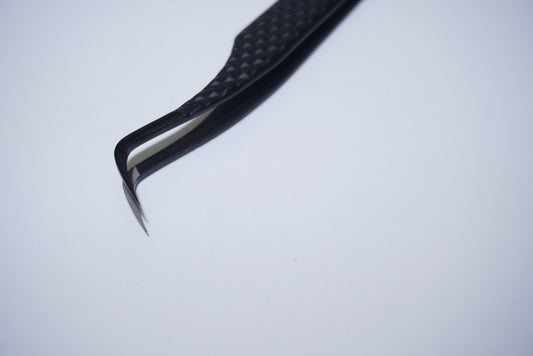 Tweezers