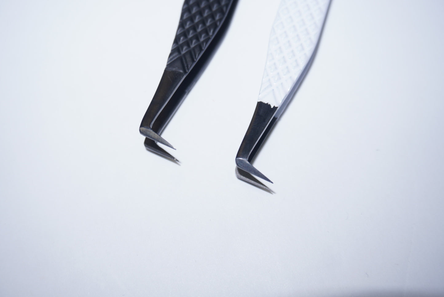 Tweezers